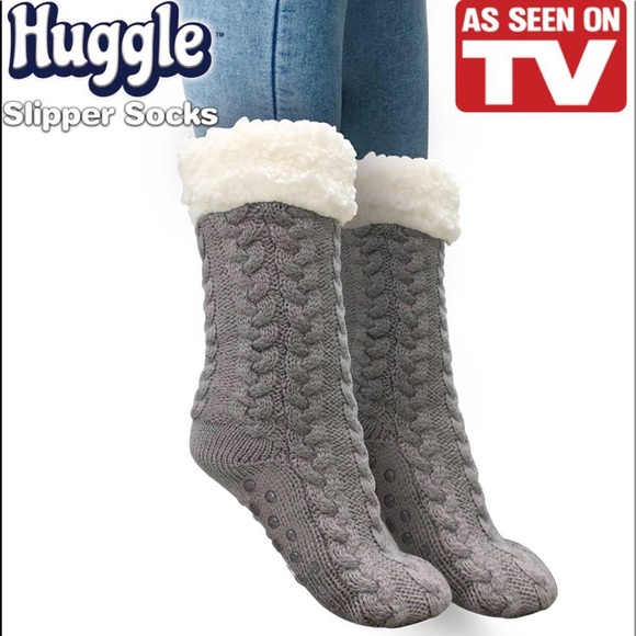 HUGGLE Accessories - NWOT Huggle Slipper